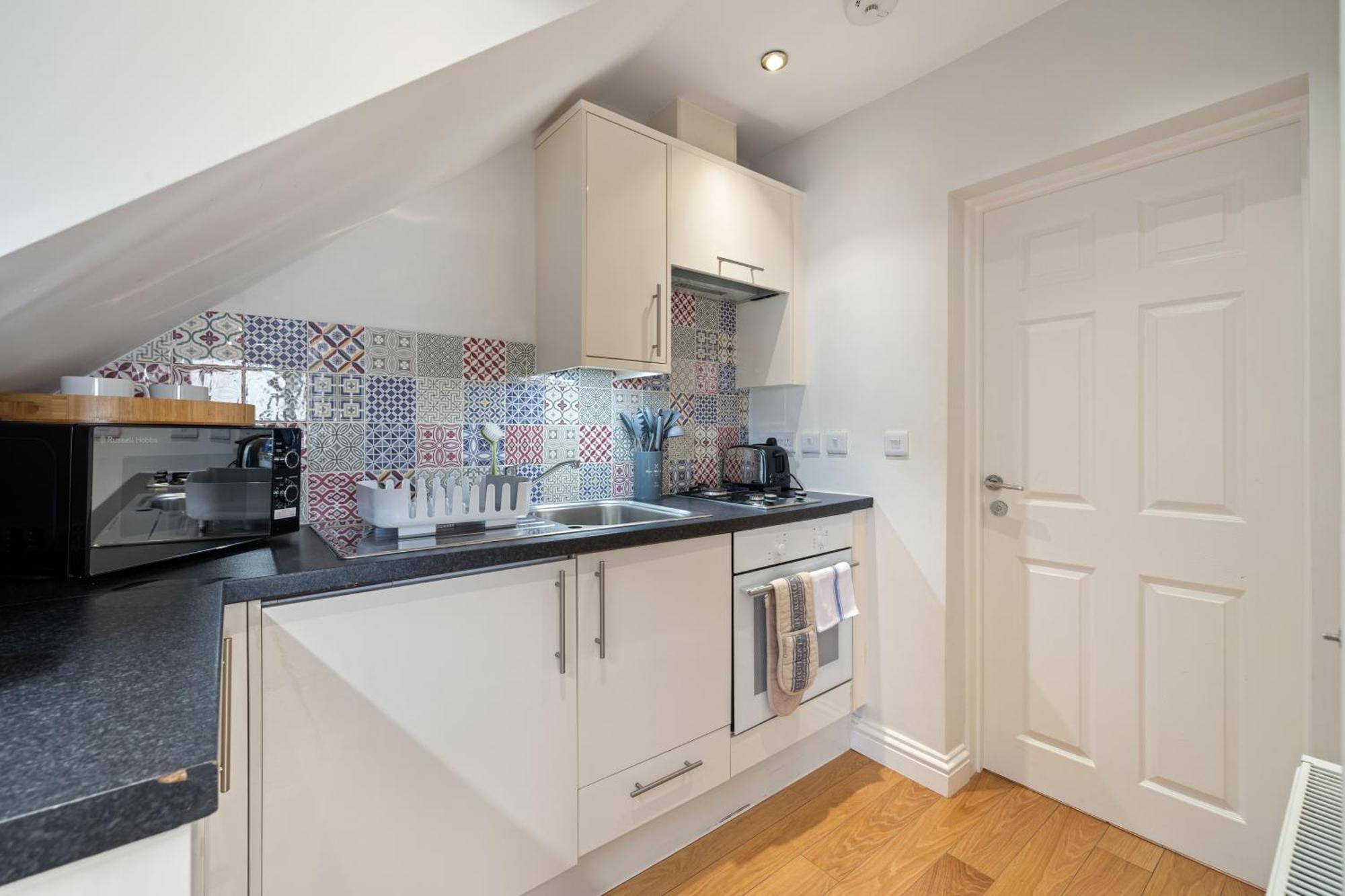Centre Entire * Chichester